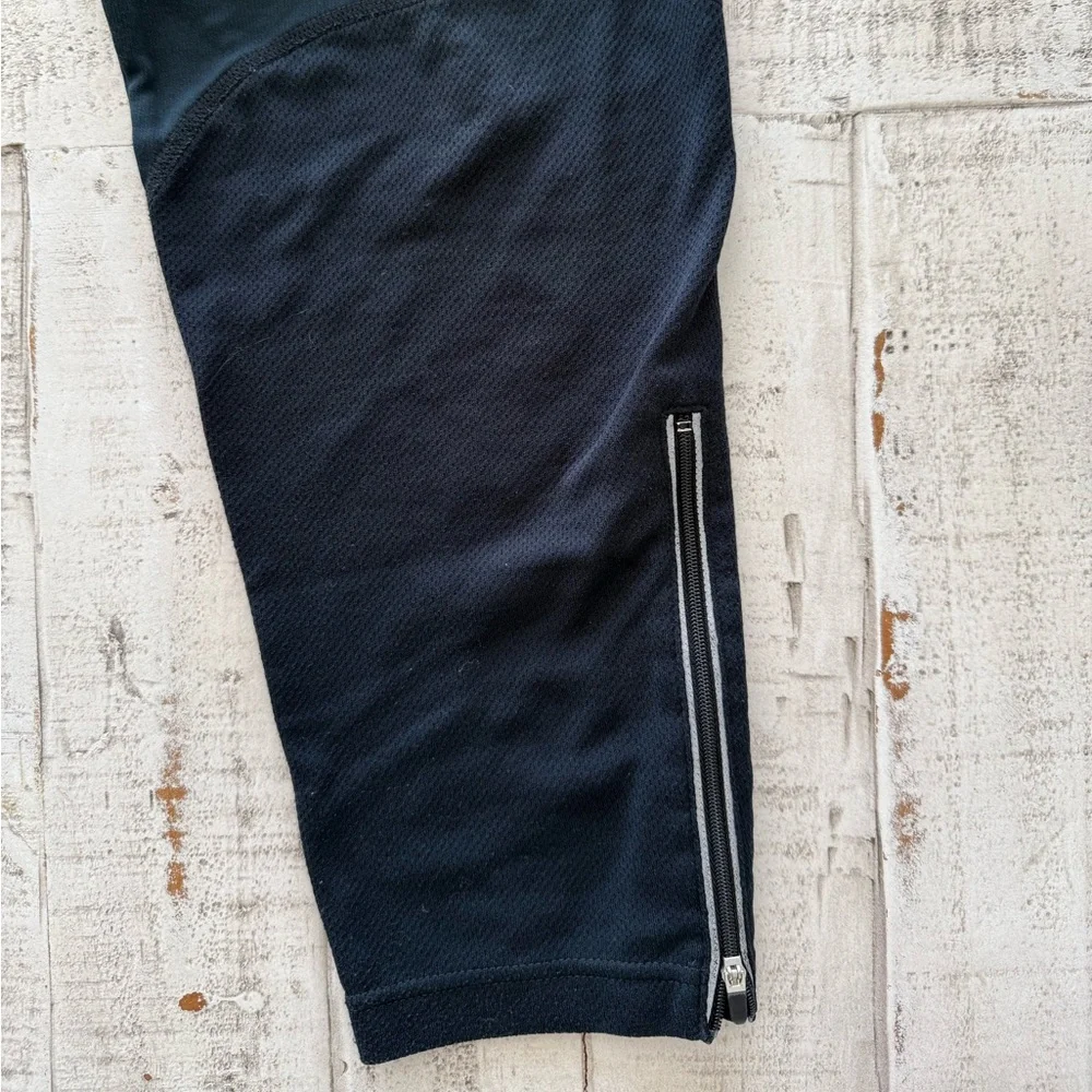 Mizuno Breath Thermo Running Joggers - Picture 6 of 10